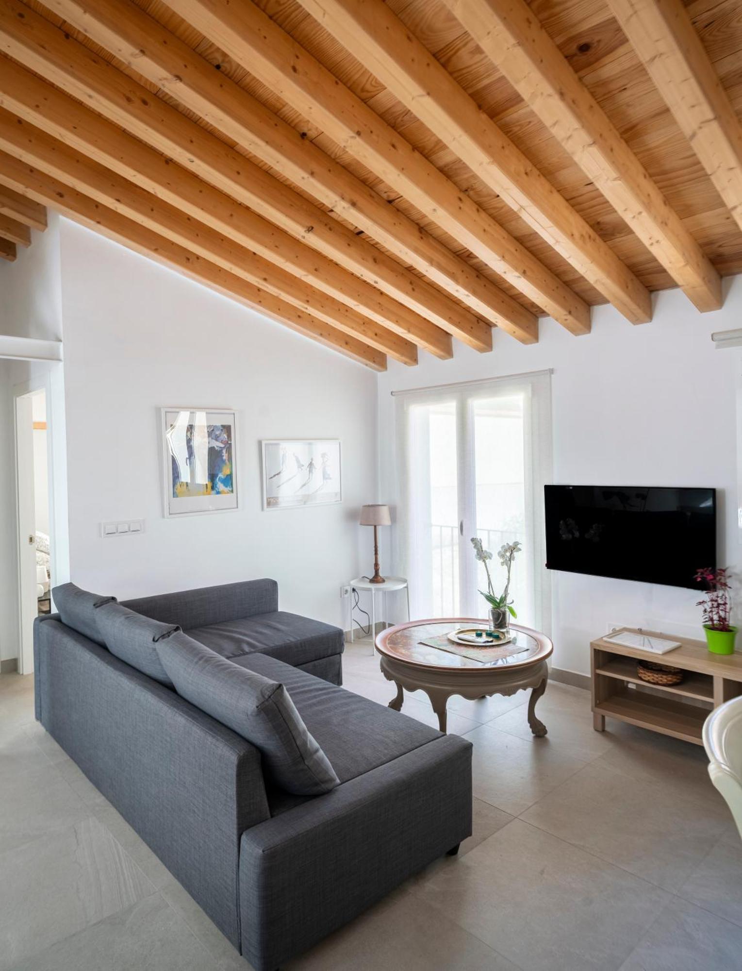 Apartamento de 2 dormitorios con terraza